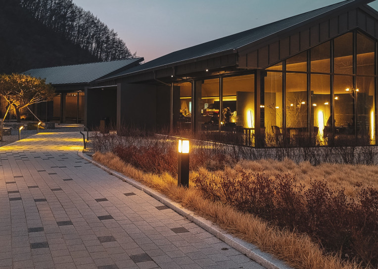 zero-take-WvHrrR1C5Po-unsplash