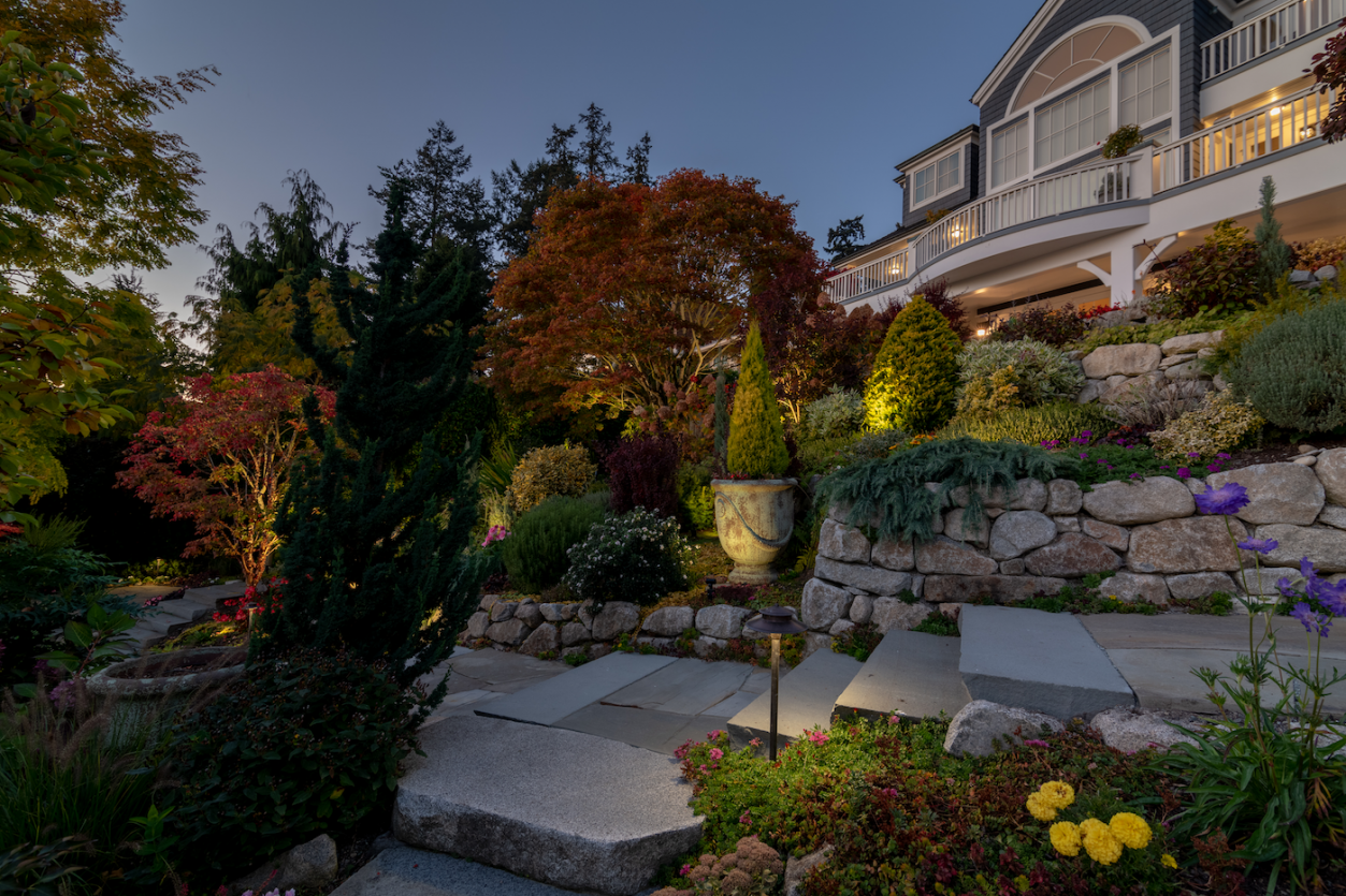 Meydenbauer Bay - Mid level gardens