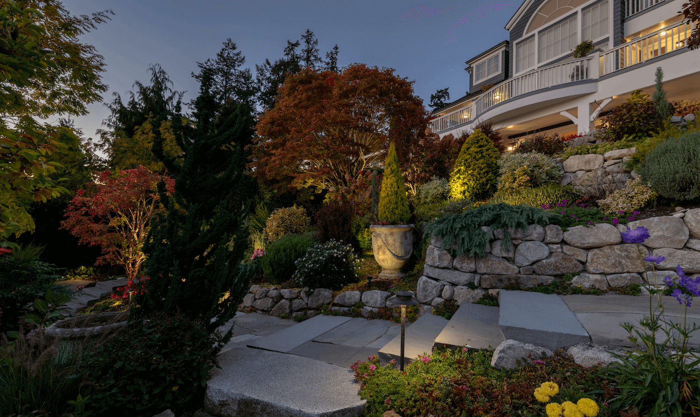 Meydenbauer Bay - Mid level gardens