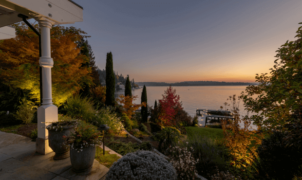 Meydenbauer Bay - View down to water