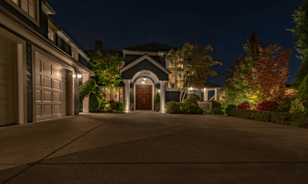 Meydenbauer Bay - Front entrance