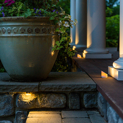 Micro-Max-on-step-&-pillar