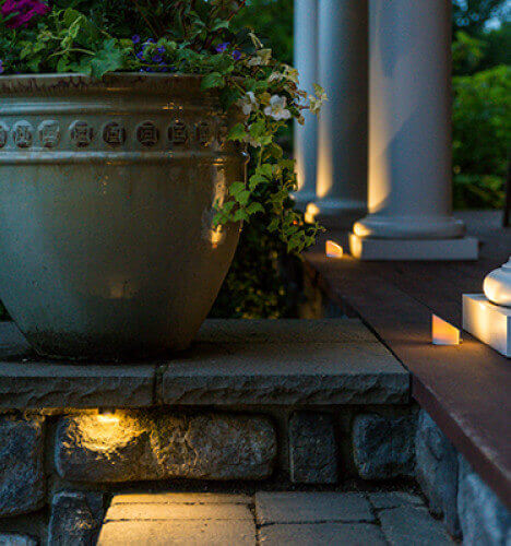 Micro-Max-on-step-&-pillar