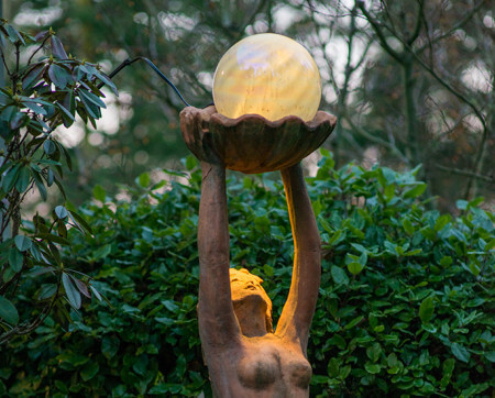 Port Townsend-statue with lamp