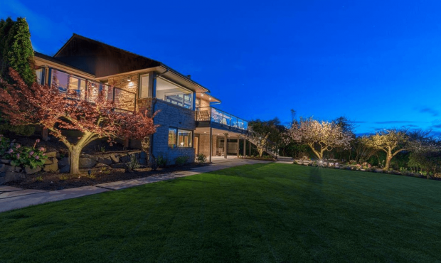 Ballard Residence-front yard