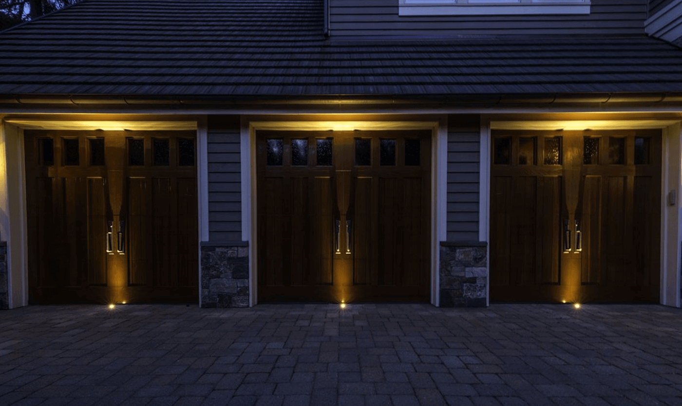 Bridle trails-garage