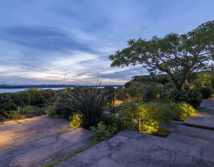 Carillon Point- sea view