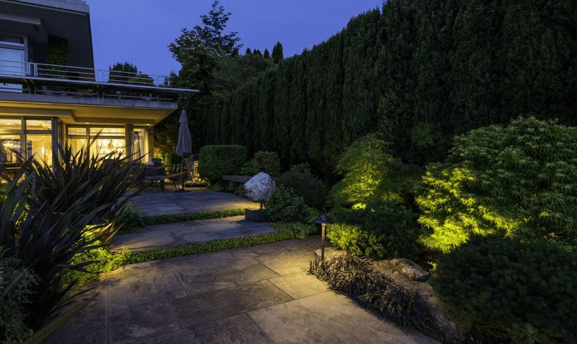 Carillon Point- front yard