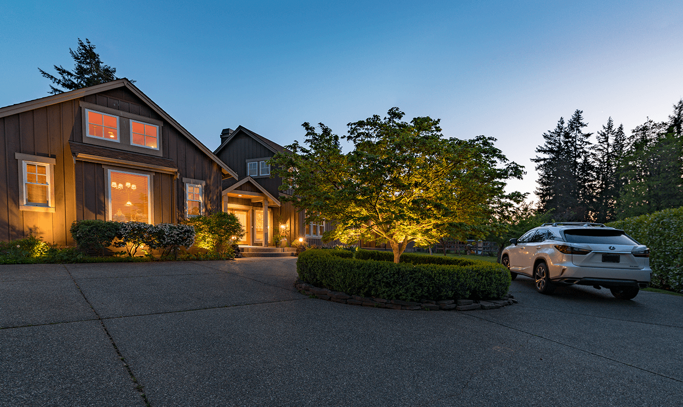 Cottage Lake Home- driveway