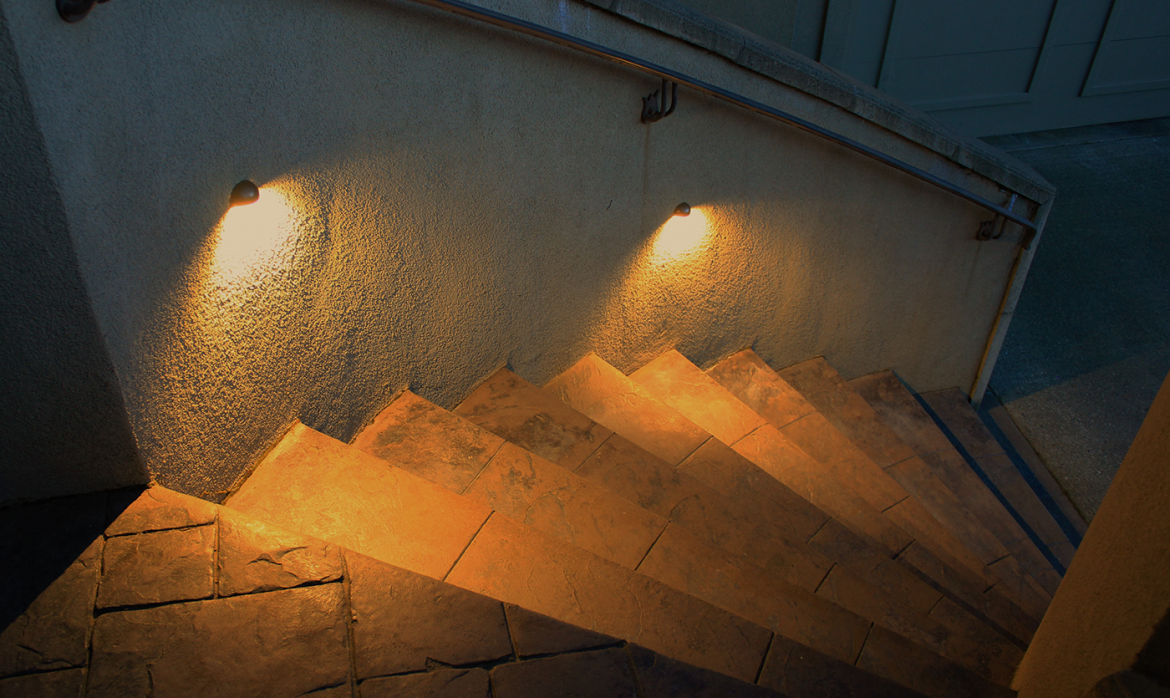 Groveland Estate- steps