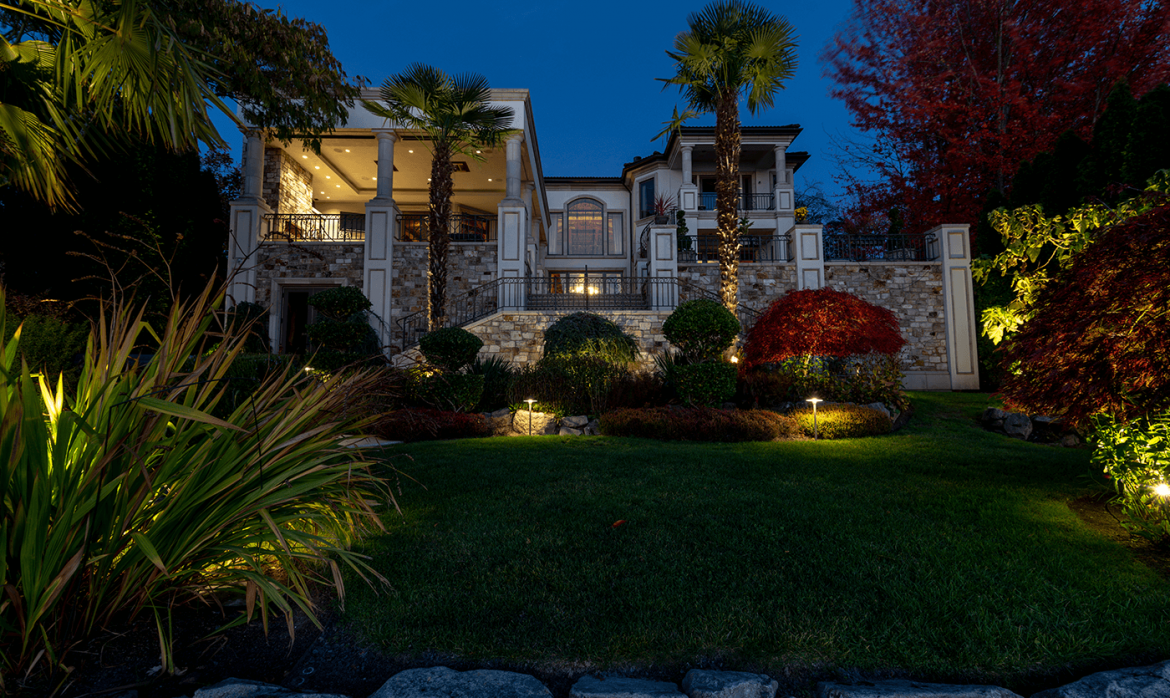 Lake Washington Home-lawn