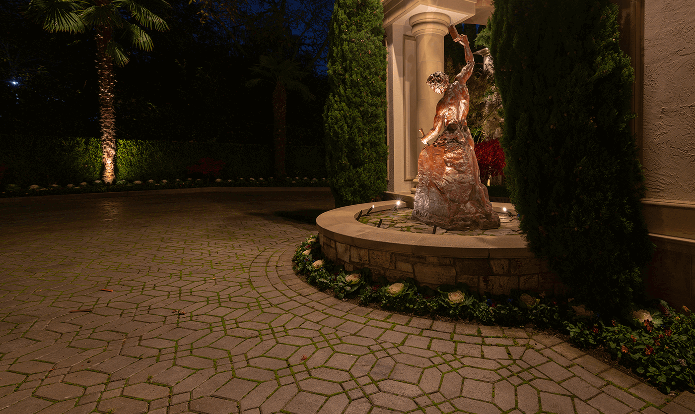 Lake Washington Home-statue in the round design