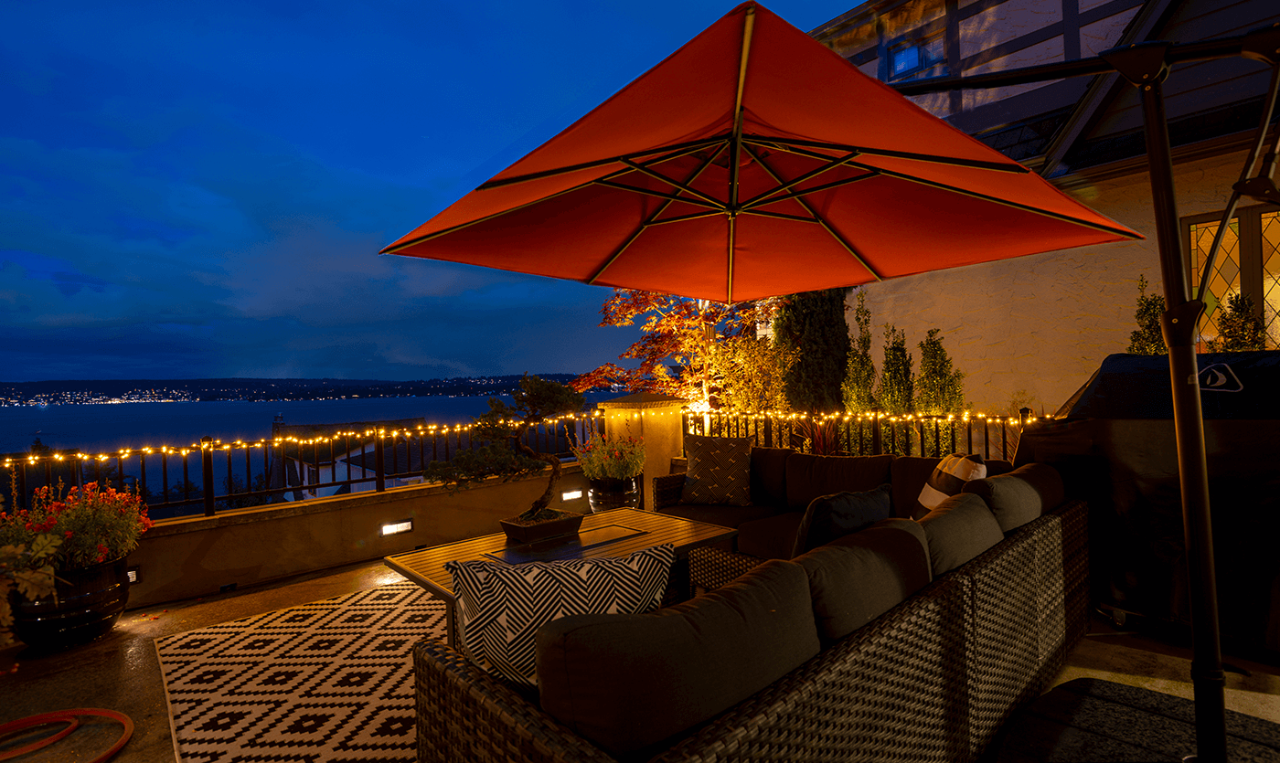 Laurelhurst property- extended living room