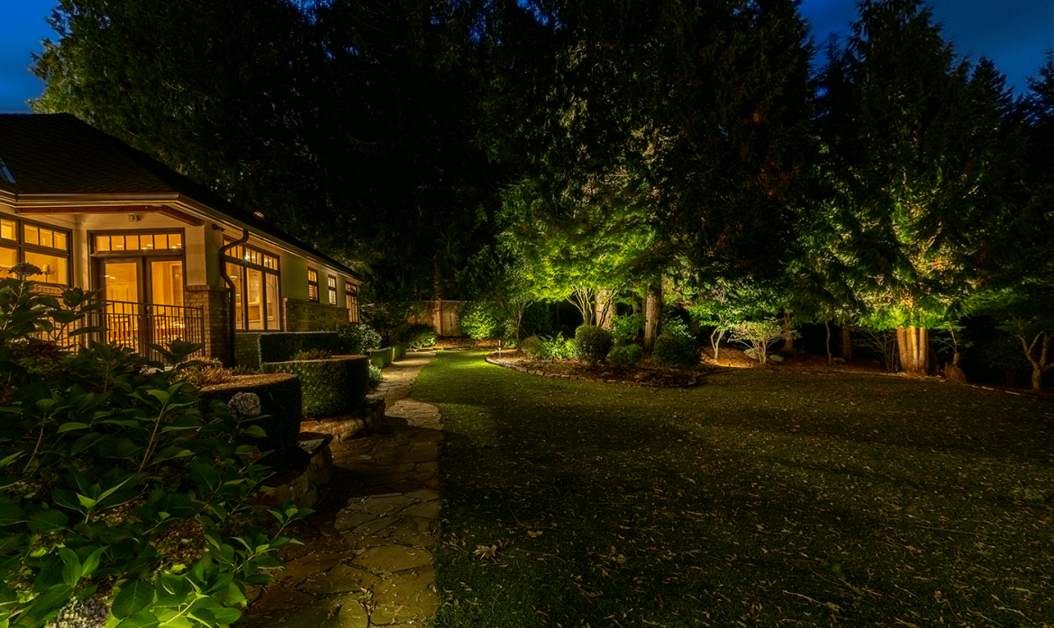 Carnation Home- backyard